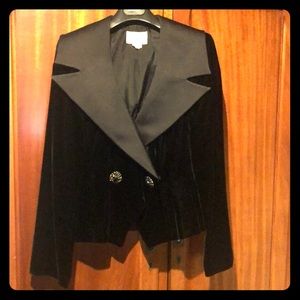 Velvet form fitting blazer